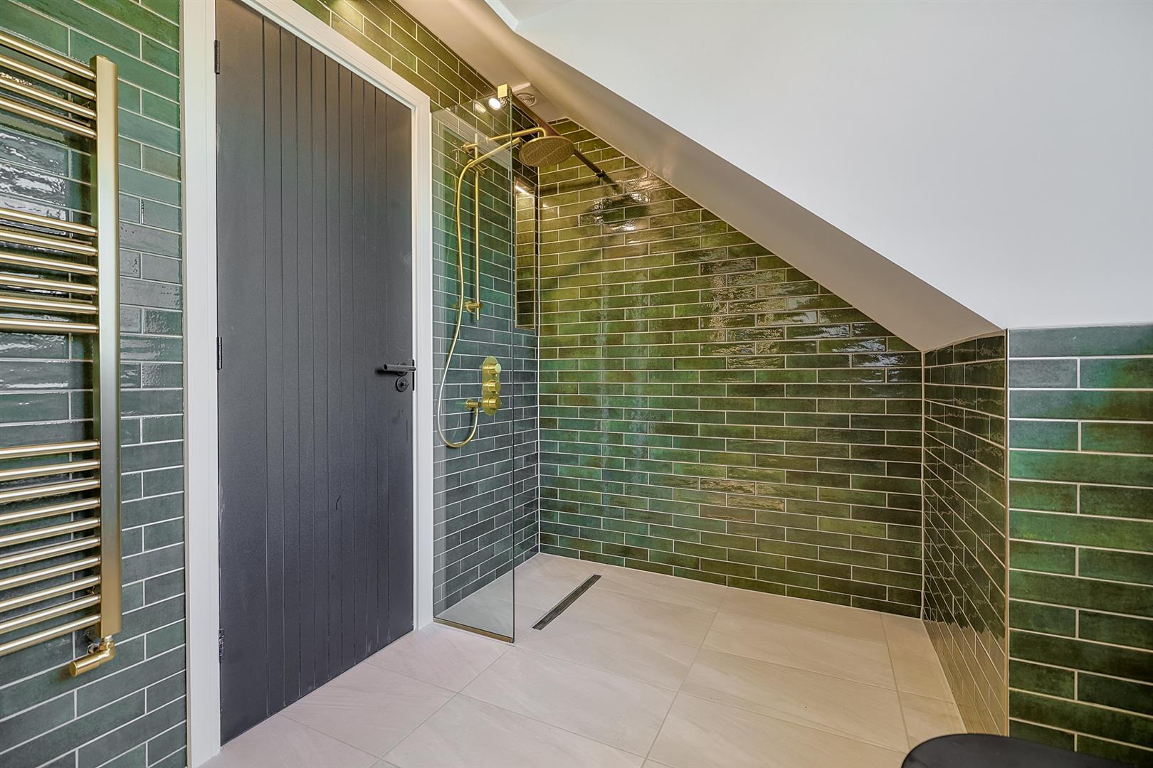 Heddfan, Croesyceiliog, Carmarthen, SA32 8DS